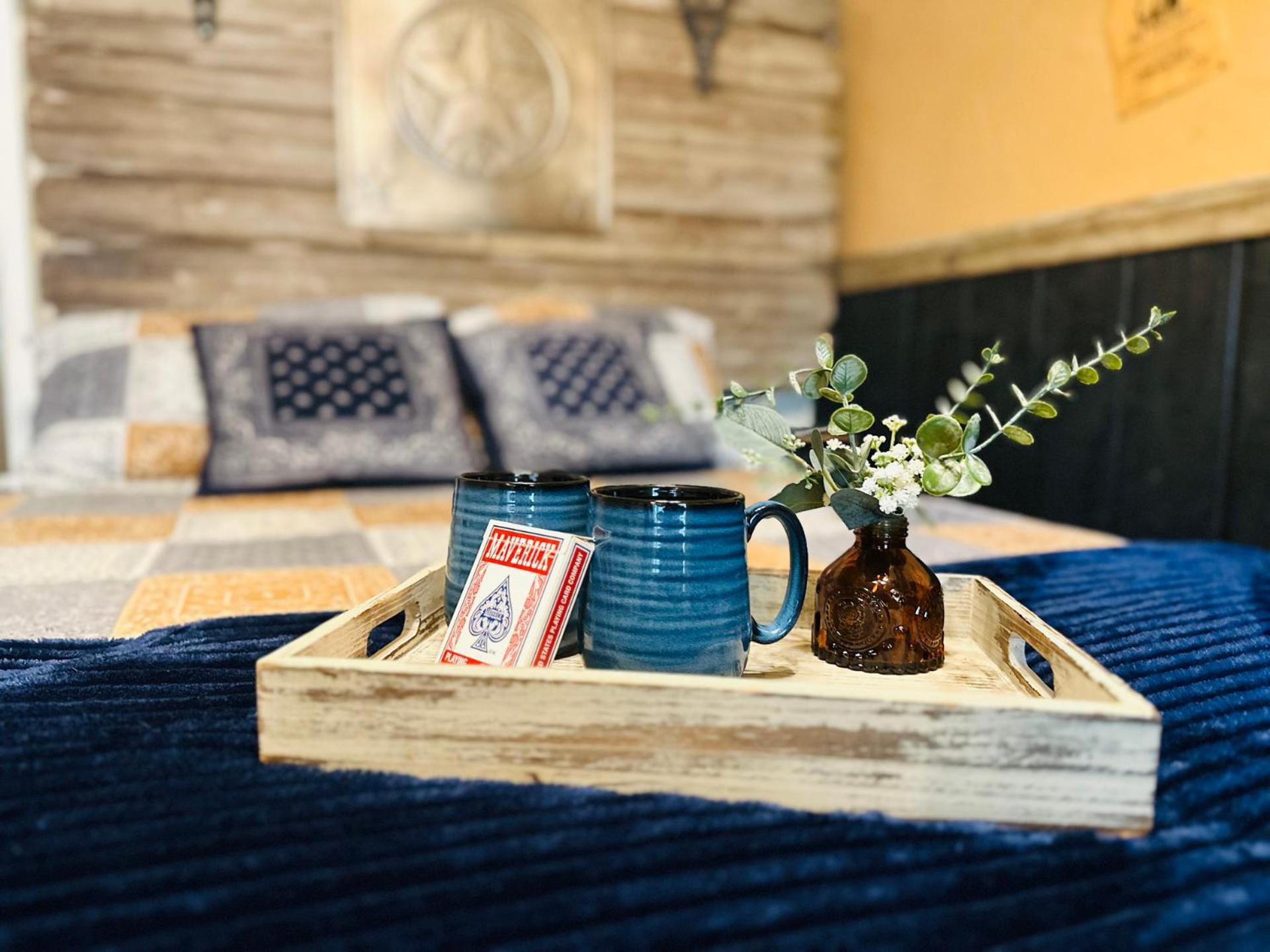 Acorn Hideaways Canton Rustic Old West Frontier Suite Экстерьер фото